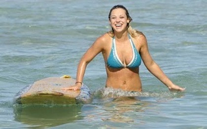 1_014 - Bikini Photos of Tiffany Surfing in Hawaii