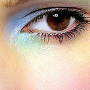 QHQTGUNAEKRQBTMOISI - Make up