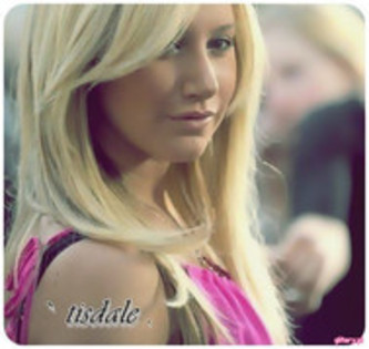 24074805_XEJZROYHT - cel mai super album cu toate vedetele disney preferate