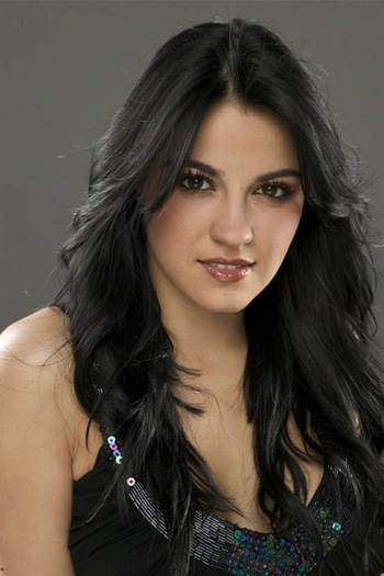 2j0jrzs[1] - Maite Perroni