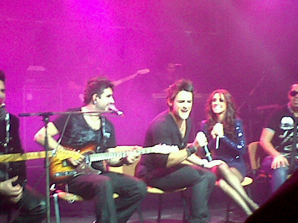 any2078 - Anahi in Romania