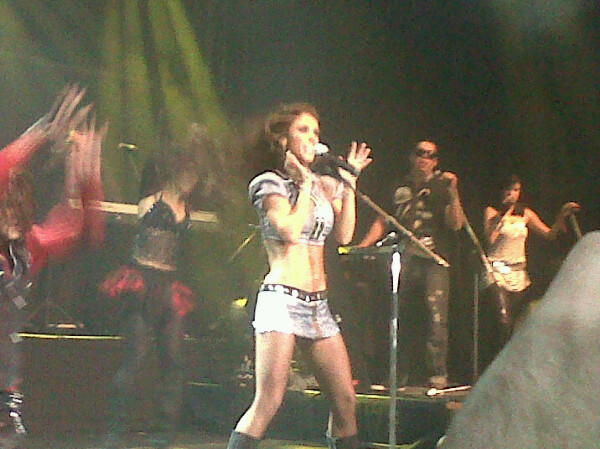 any2089 - Anahi in Romania