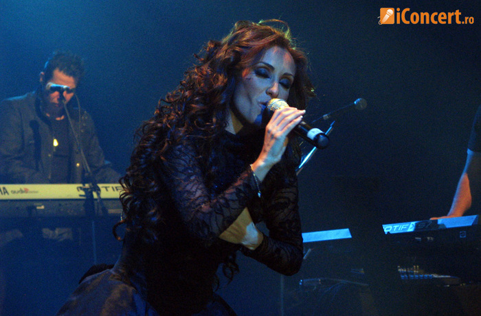 anahi-6