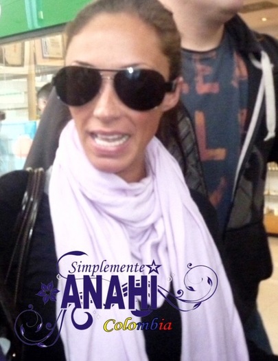 228658541 - 00 Anahi