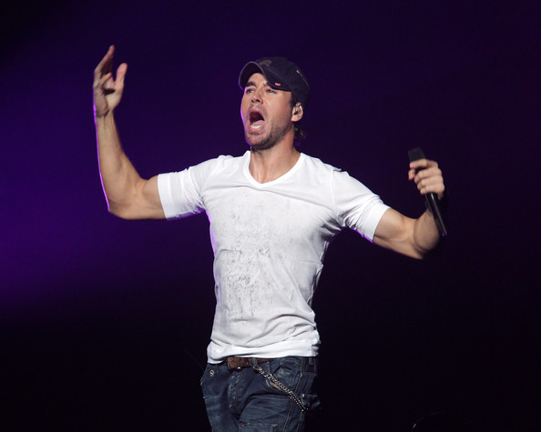 Enrique+Iglesias+KIIS+FM+Jingle+Ball+2010+tViCZNDxsgQl - KIIS FM s Jingle Ball 2010 - Show