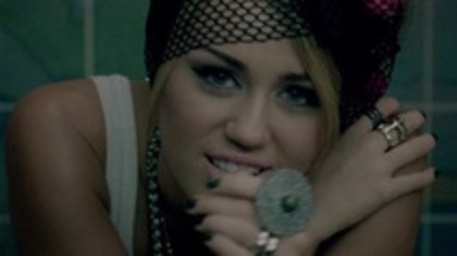 29386939_QRTTANHWX - Miley Cyrus-Who Owns My Heart