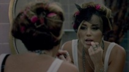 29387278_WNZOYDVVT - Miley Cyrus-Who Owns My Heart