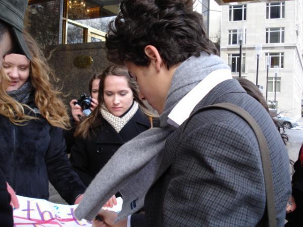 Nick-2011-nick-jonas-18618099-600-450 - Fan-meeting