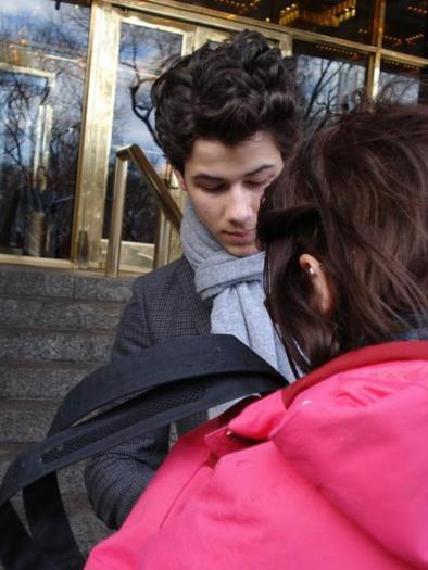 Nick-2011-nick-jonas-18618101-480-640 - Fan-meeting