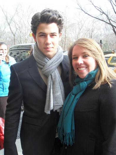 Nick-2011-nick-jonas-18618118-600-800 - Fan-meeting