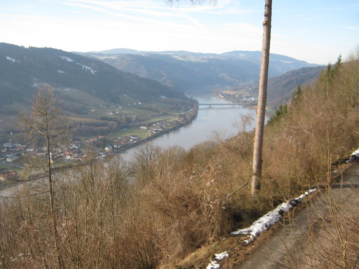 vedere de pe terasa hotelului - Regensburg-straubing-passau-linz-Grein-Melk-Tuln-Wiena