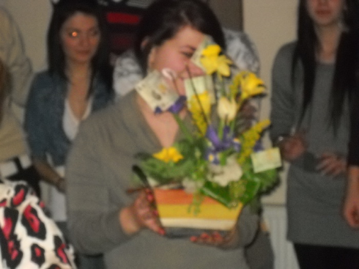 sarbatorita cu........florile... - EVELIN la ZIUA EI