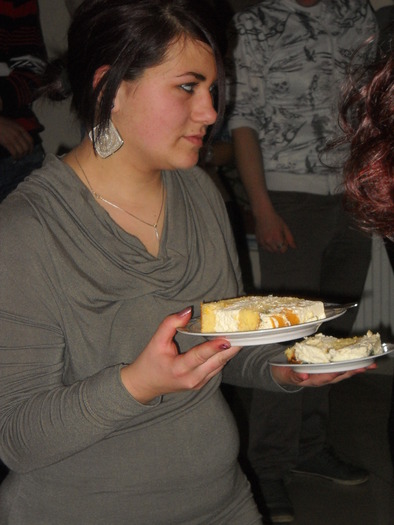 atata  mi-a ramas de....dat - EVELIN la ZIUA EI