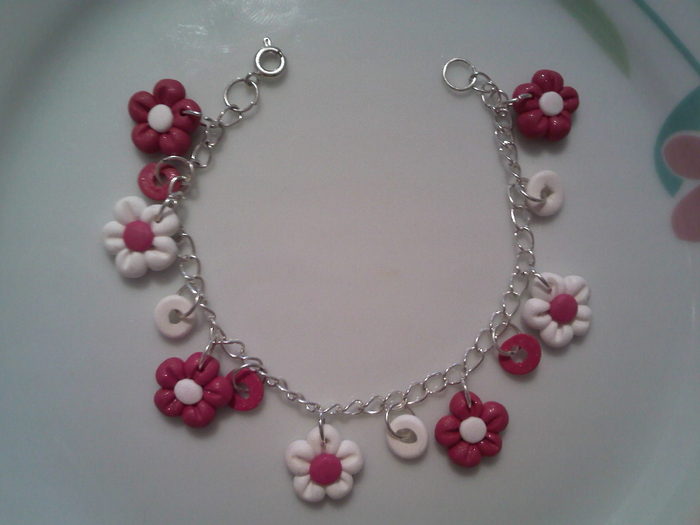 IMG365bratarfloricele fimo 18 lei