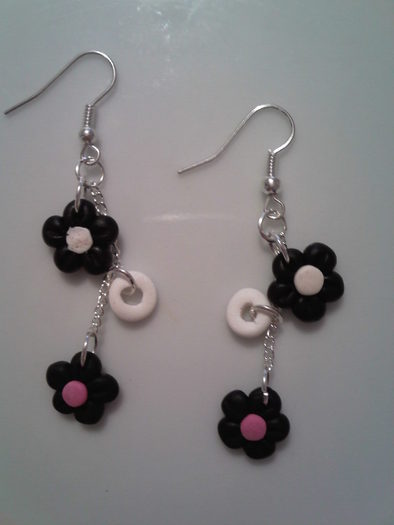 IMG381cercei floricele negre 10 lei