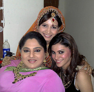 26497921_ANGTXOHRM - Zaara pyaar ki saugat