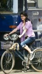 selena (35) - toate pozele mele cu selena gomez