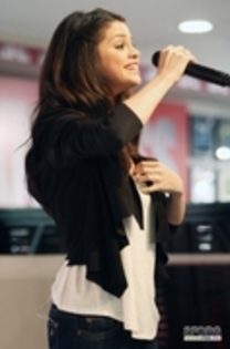 selena (92) - selena gomez