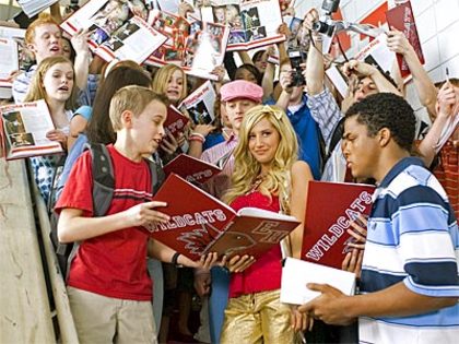 4681_ashley_tisdale_1179512840 - hight school musical