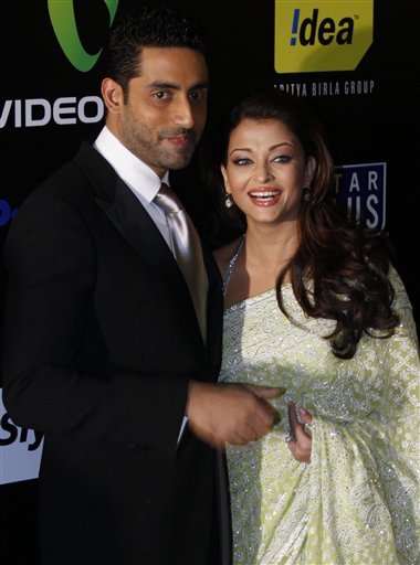 aiswarya-rai-bachchan-abhishek-bachchan-2009-6-13-10-51-21