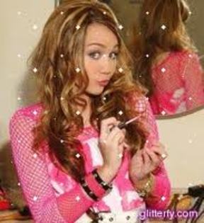 imagesCAYIPXJM - Poze Miley Cyrus glittery