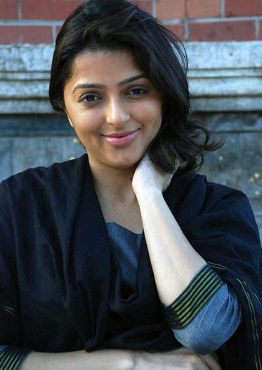 Amaravathi-Bhumika-Chawla-Latest-Stills-Pics-Photo-Gallery-Wallpapers-Images-02 - Bhumika Chawla