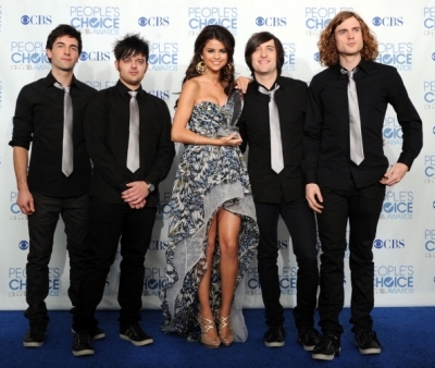 Selena and The Scene (1)