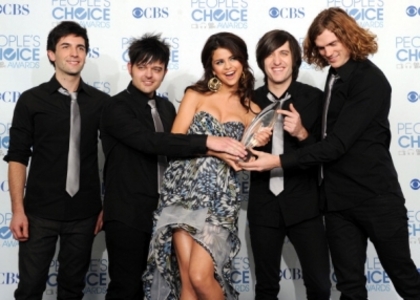 Selena and The Scene (2)