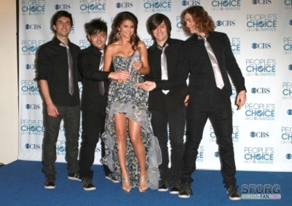 Selena and The Scene (4) - People Choice Awards
