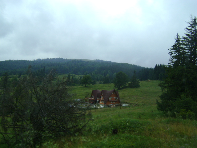 CASE LA MUNTE - VALEA DOFTANEI