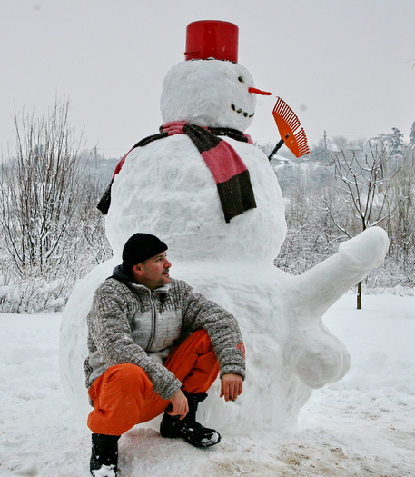 SnowMan One - Winterest 2011