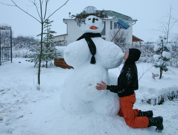 SnowWoman 2 - Winterest 2011