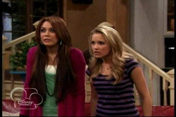 normal_134 - x For Miley s fans