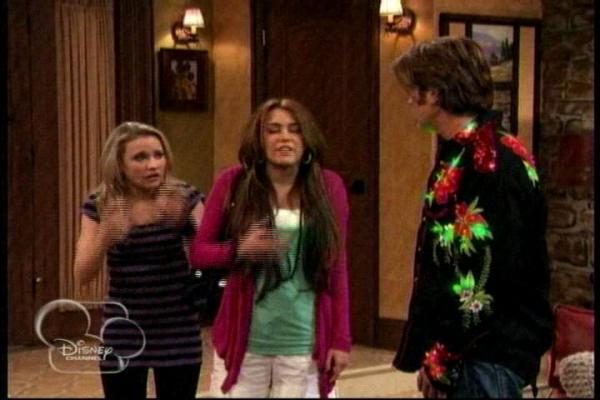 normal_150 - x For Miley s fans