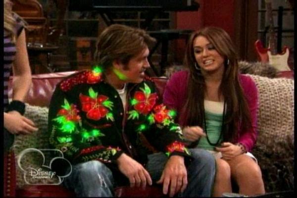 normal_157 - x For Miley s fans