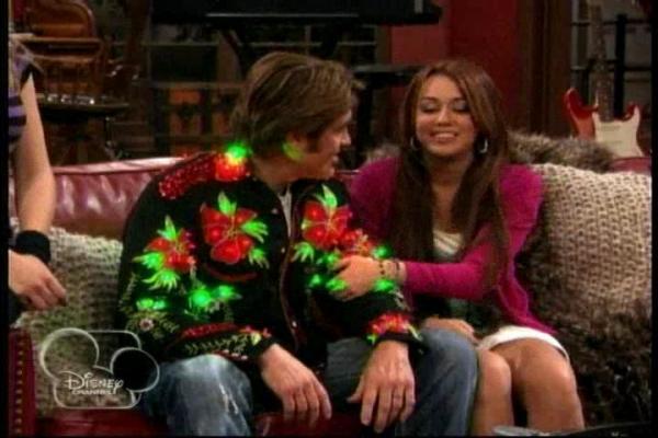 normal_158 - x For Miley s fans