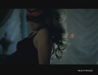 normal_000000000010 - x For Miley s fans