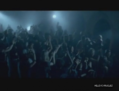 normal_000000000011 - x For Miley s fans