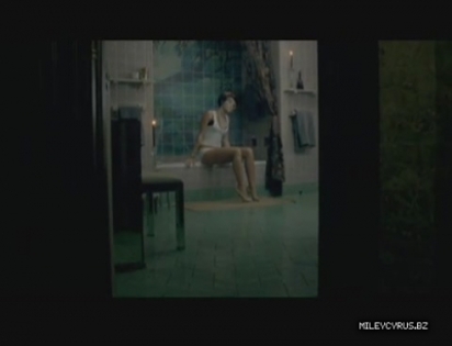 normal_000000000033 - x For Miley s fans