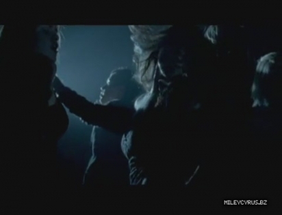 normal_000000000041 - x For Miley s fans