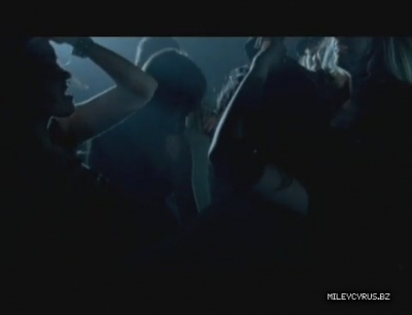 normal_000000000048 - x For Miley s fans