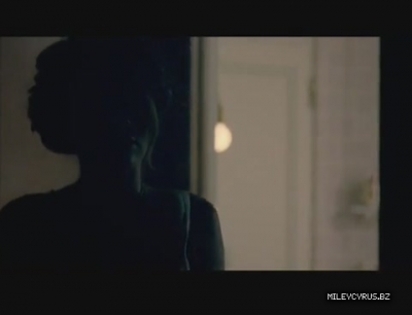 normal_000000000052 - x For Miley s fans