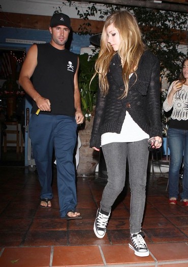 Avril+Lavigne+Avril+Lavigne+Brody+Jenner+Out+BsjGNBp_GQWl - Avril Lavigne And Brody Jenner Out For Dinner In Malibu