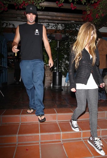 Avril+Lavigne+Avril+Lavigne+Brody+Jenner+Out+mzb0N9Hrl2Jl - Avril Lavigne And Brody Jenner Out For Dinner In Malibu