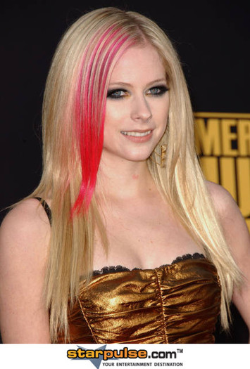 Avril Lavigne-ALO-000960 - At Music Awards