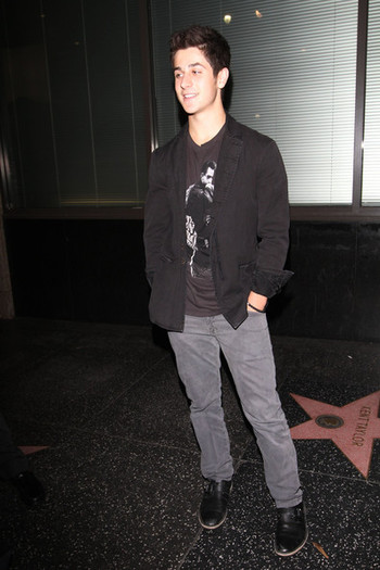 David Henrie - Choose your favorite star