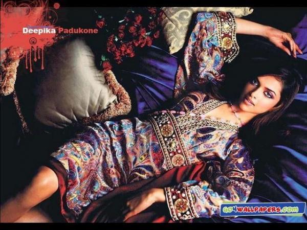 Deepika_Padukone_1254722261_3
