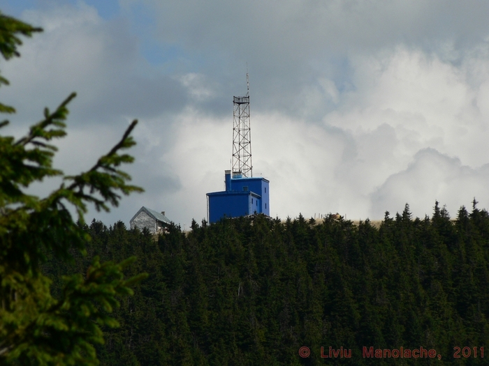 106.072; Lăcăuţi, Staţia Meteo ( vedere dinspre vest)
