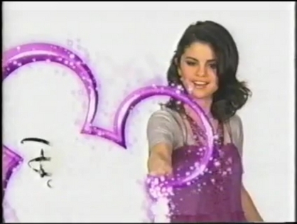 normal_Selena-Gomez-%28NEW-%29-Disney-Channel-Logo%5Bwww_savevid_com%5D_flv_000008509 - Disney