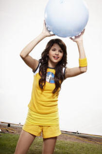 th_99611_selenagomez014_122_511lo